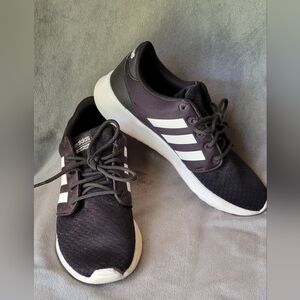 Woman Adidas Cloudfoam Pure, size 8.5, black